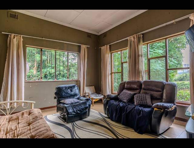 9 BEDROOM HOUSE FOR SALE IN SCOTTSVILLE